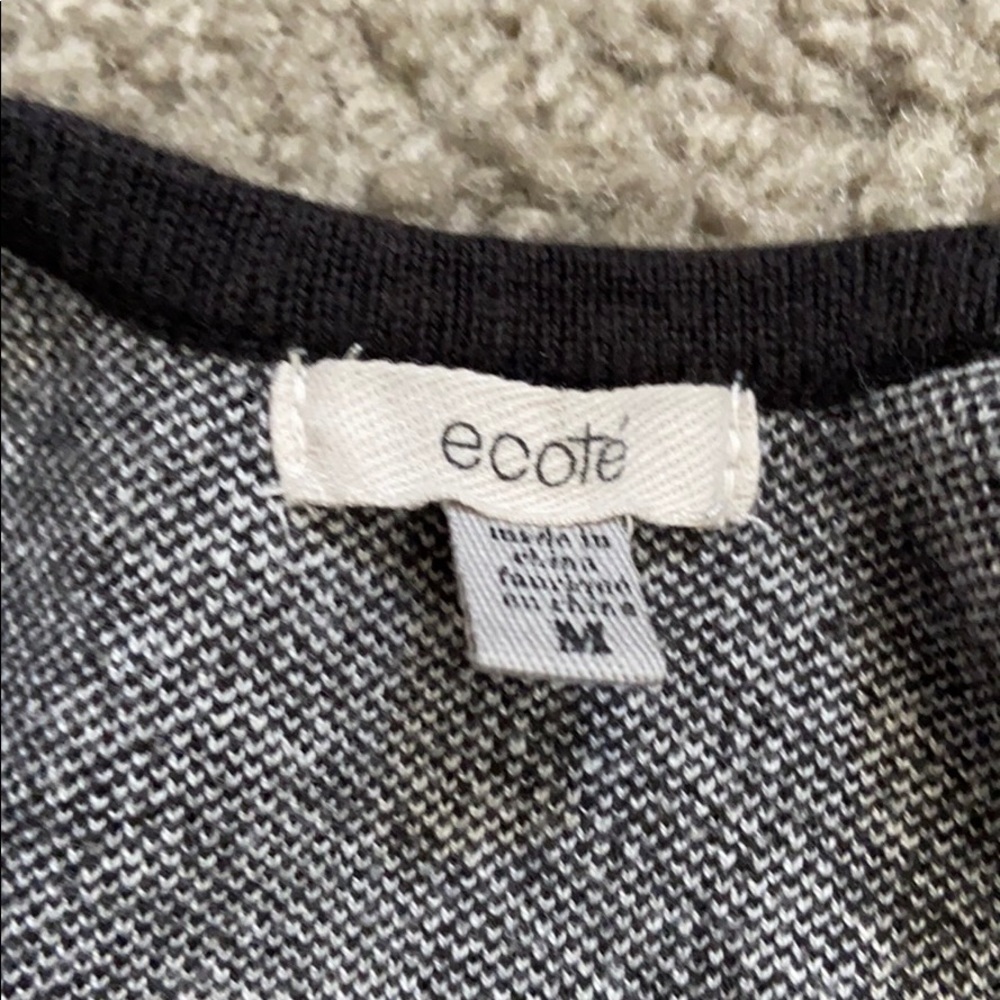 Ecoté Knit Crop Top - Picture 3 of 3